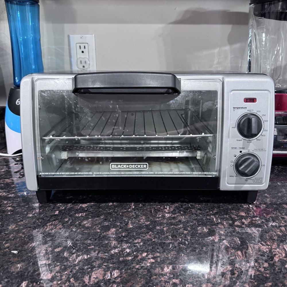 BLACK+DECKER FOR PARTS 4-Slice Toaster Oven Stainless Steel TO1705SB